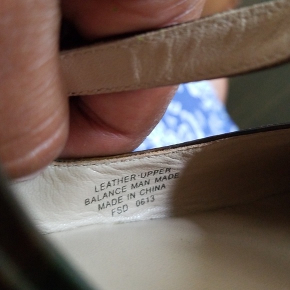 Joan and david shoes - Picture 4 of 5